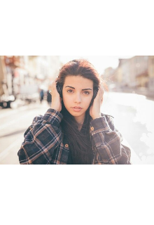 Одинокая бунтарка (Crown of Victoria)