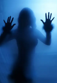 Девушка за стеклом (Лисия)