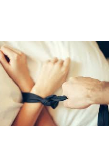 Пленённая (KateKat)